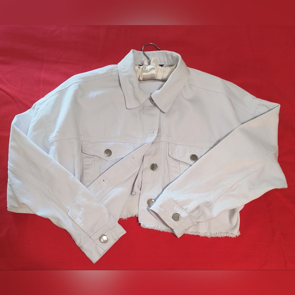 Cute half waist white jeans jacket